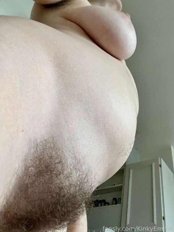 I have huge breeding and pregnancy kink. You too? 

#breeding #pregnant #pregnancykink #breedingkink #bigbelly