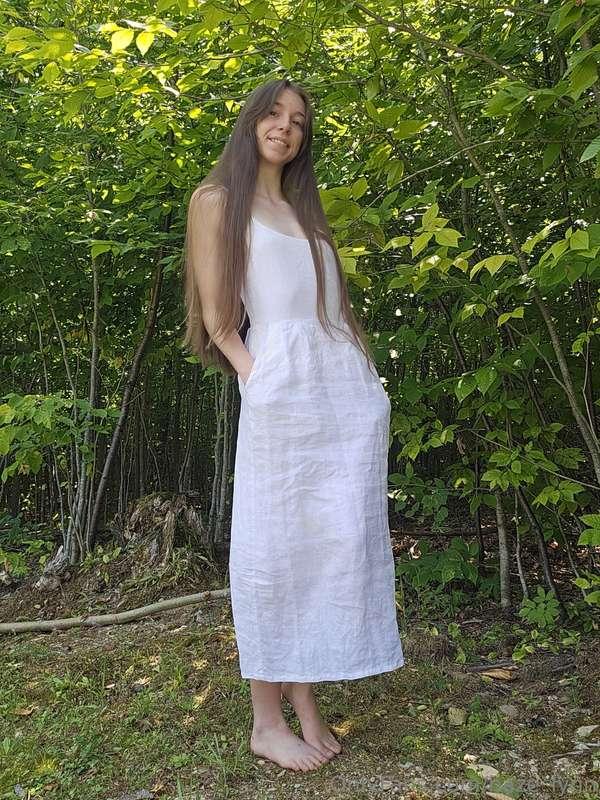 If you saw a girl like me in the wild, would you dare to thi..