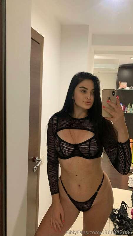 verronafox main image