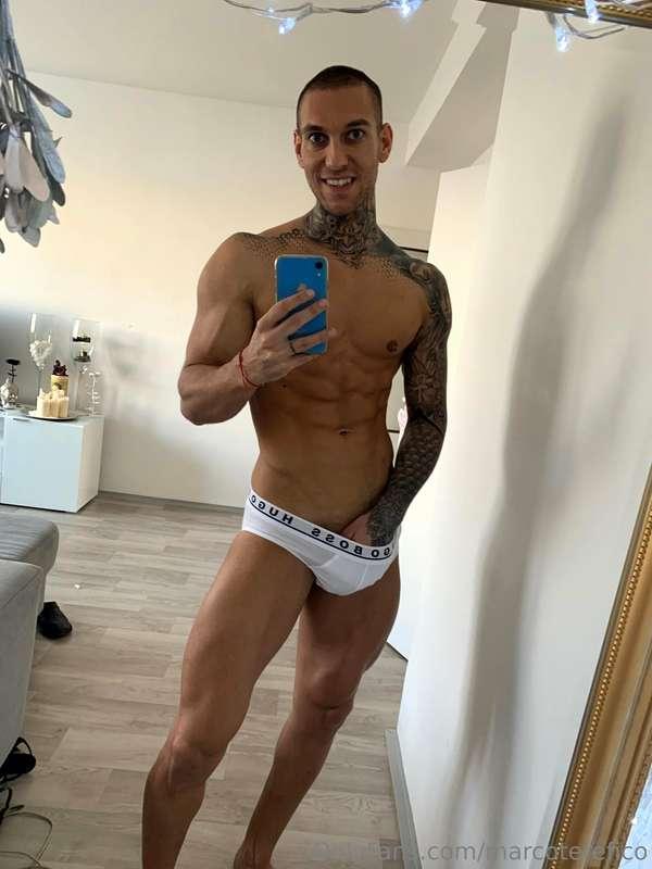 Something needs a little scratching today. 😉😜