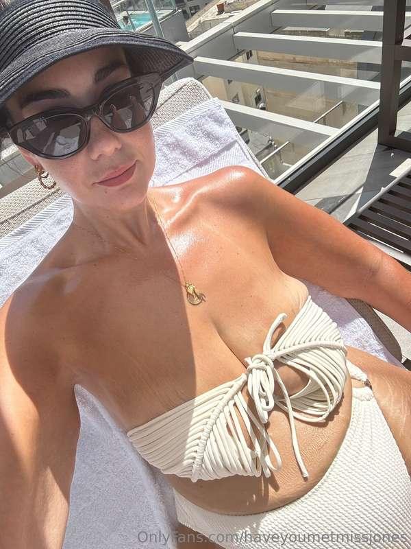 I just hope summer never ends🥺