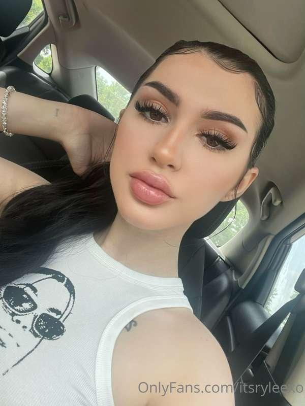 Let's talk dirty baby 😉 message me for sexting, cock rates, ..