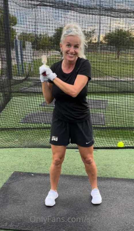 Watch me hit balls 🥎