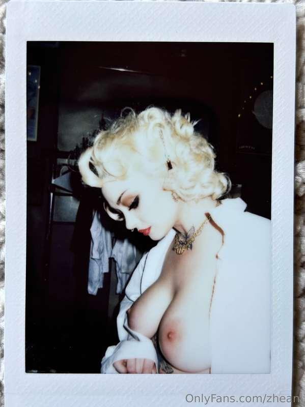 💋