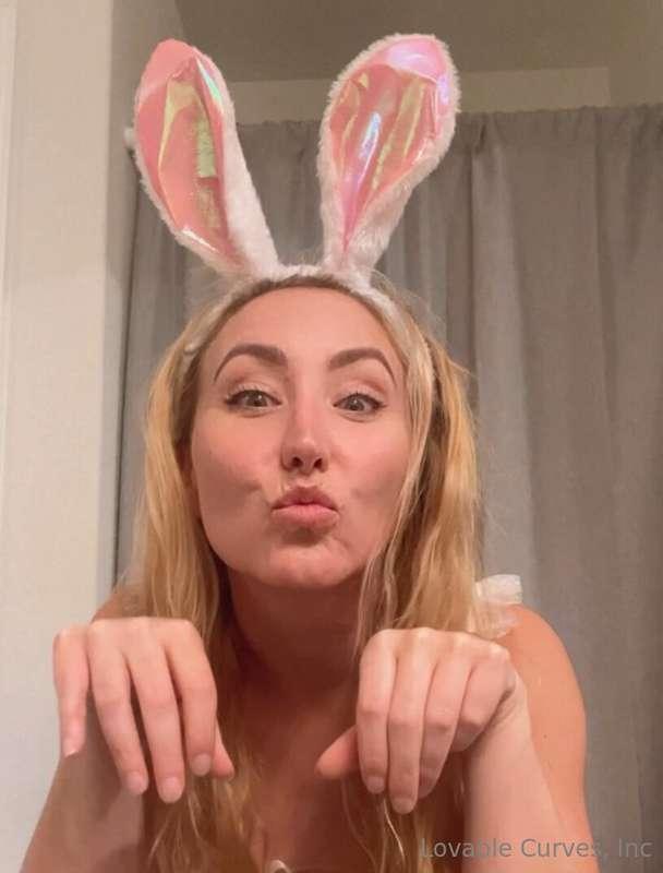 HAPPY EASTER MY LOVES 🐰🐣💐 Hope to find some eggs around here..