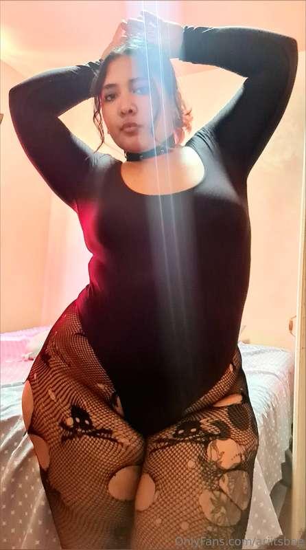 Te gustan las medias rotas? Jugamos a romperlas más? 🥵😏