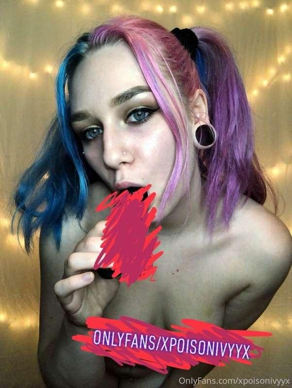 Do you want to see this photo uncensored? Tip me $5 on this ..