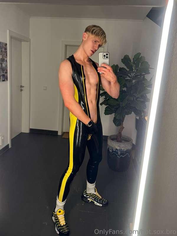 Wore this yesterday 😈 this outfit makes me so horny 
