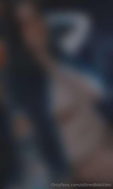 st0nedbbkitten image #0