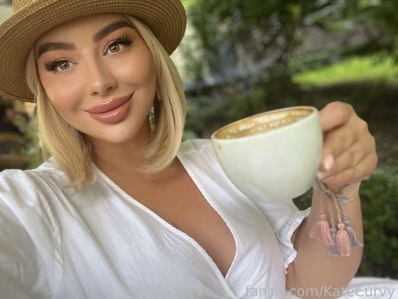 katecurvy image #1