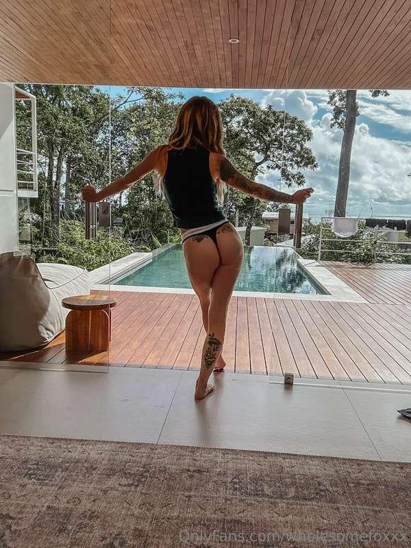Wake up with a view.... and the ocean is nice too I guess 😏