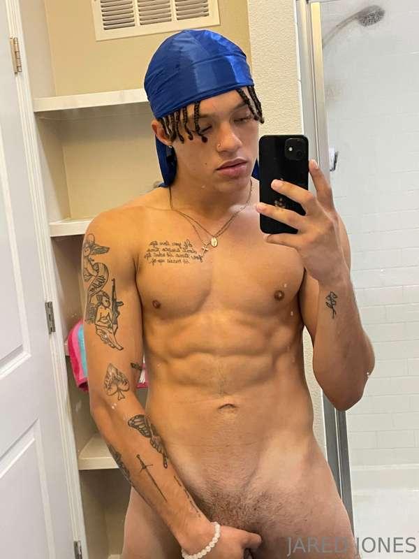 Hold this 👅