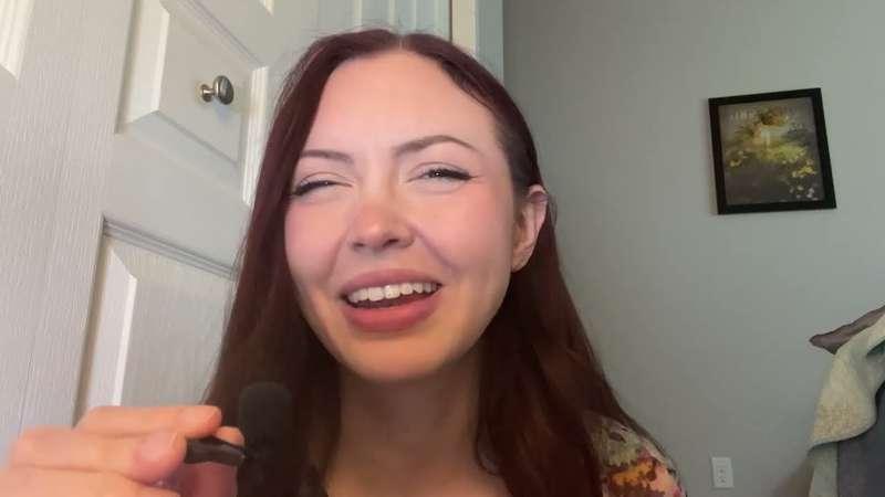 Kissing ASMR <3