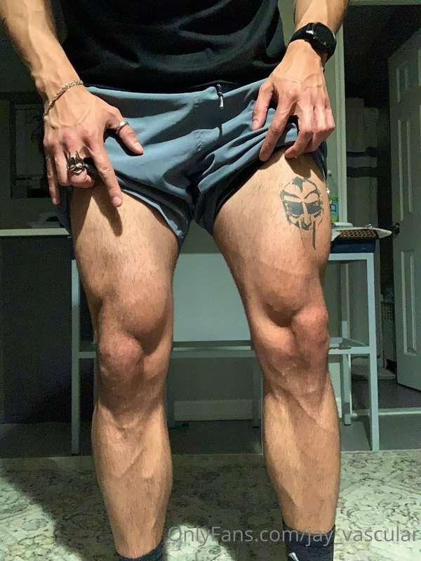 Should I post more of my legs/thighs?🤔