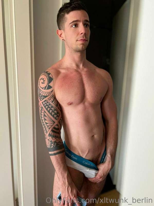 Hey Guys 😏 shall I let my undies drop?