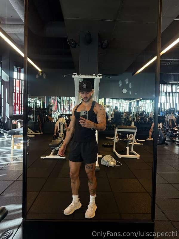 tip me $5 and I’ll send you my workout split 😈