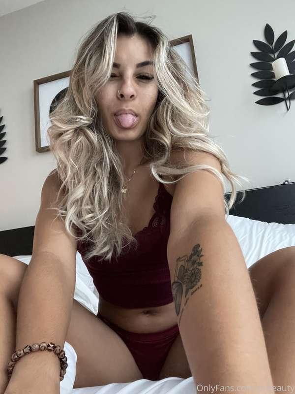 Good morning babes, It’s taco Tuesday 😈 Who’s ready for some..