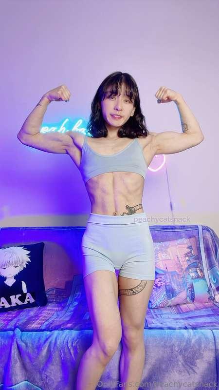 💪🐱❤️ 

(My posting schedule is still going to be a little we..