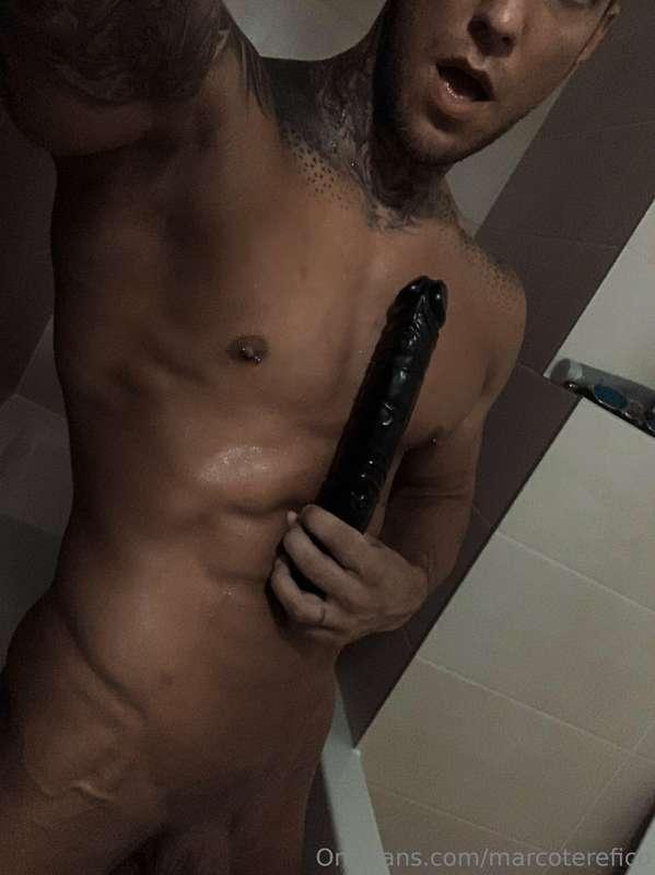 I must admit, I love to have this inside of my tight ass-hol..