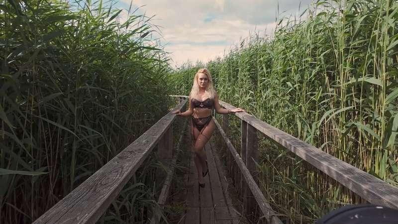 Camilla Bertz - Birdwatching :BTS