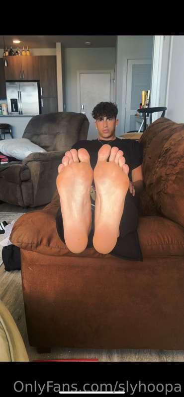 New Feet Video Sent Out. Showing Tops And Soles On This One