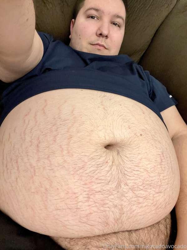 Daddy's big belly 🥵
