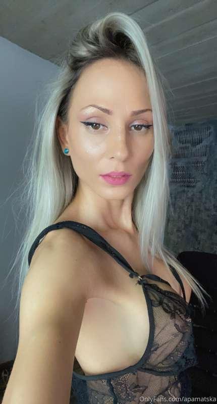 What are your plans for tonight, DM me 💋