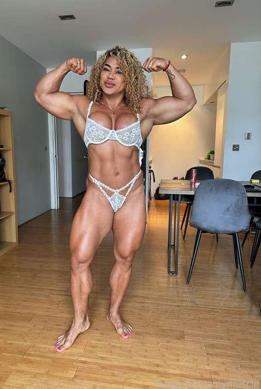 Do you like strong girls with muscles?


228 XXX Vids, lots of roid sex vids
No PPV Ever
#fyp #fbb #latin #latina #gym #goddess #fitgirl #musclegirl #fitmom #milf #pretty #brazilian #fitmilf #sexy #fitness 
