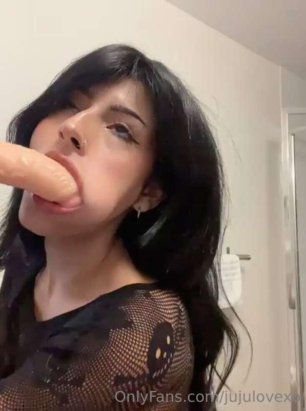 jujulovexo image #0