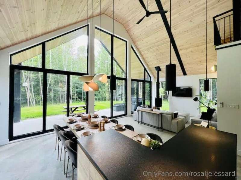 Voici le airbnb qu’on a loué @mariejo.lebrun pis moi la sema..