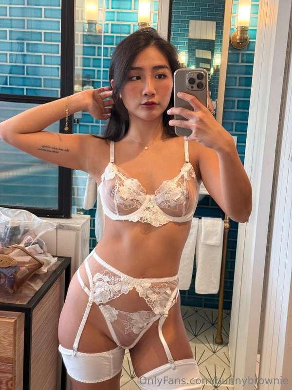 I wore this just for you but it won’t be on for long 😘