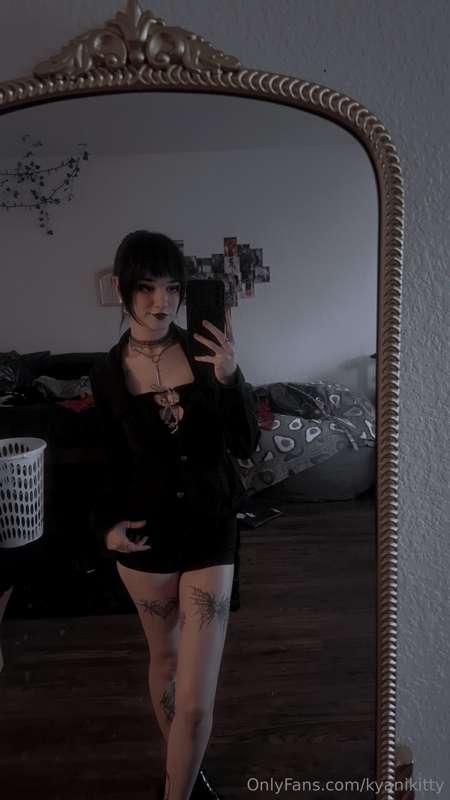 Happy friday the 13th! I'm going to get a tattoo now😋