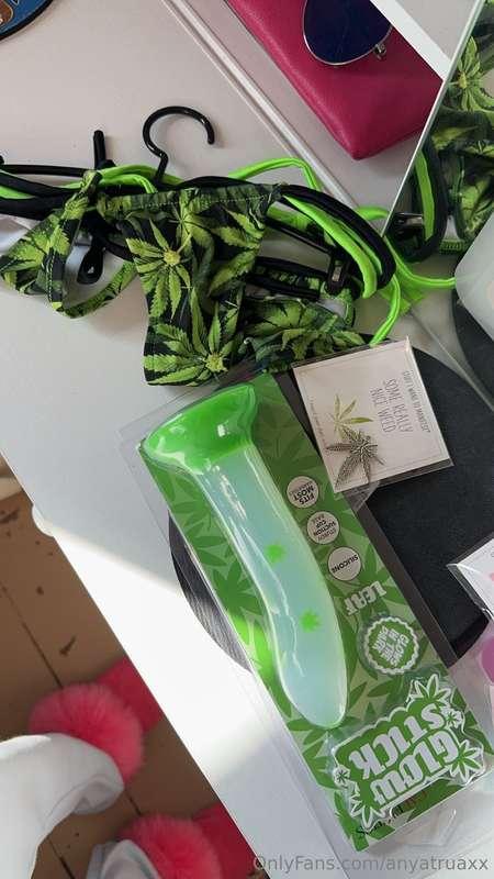 where are my stoners at 😍
