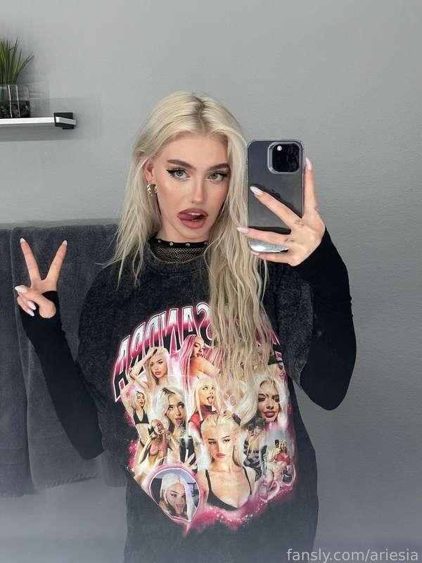 do you like my shirt? 🫣
