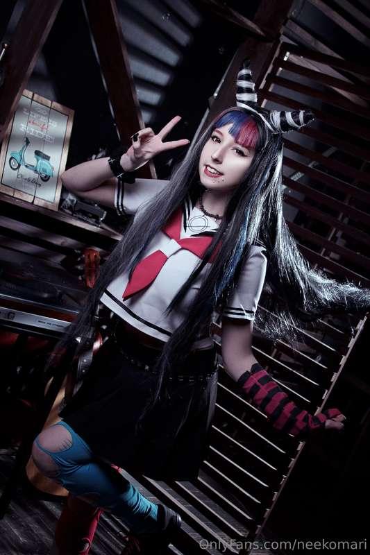 will you teach me how to play guitar? 😘P.S. photo from the a..