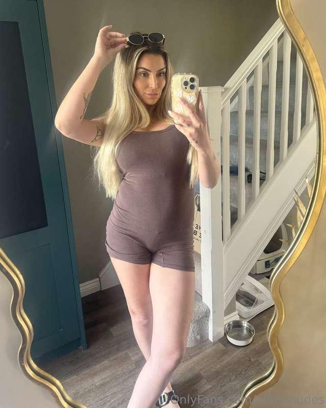 Ever wondered how wet British sluts really get 😳💦? She’s fre..