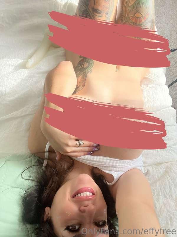 Waiting for your cum to drip all over my face and tits🤤