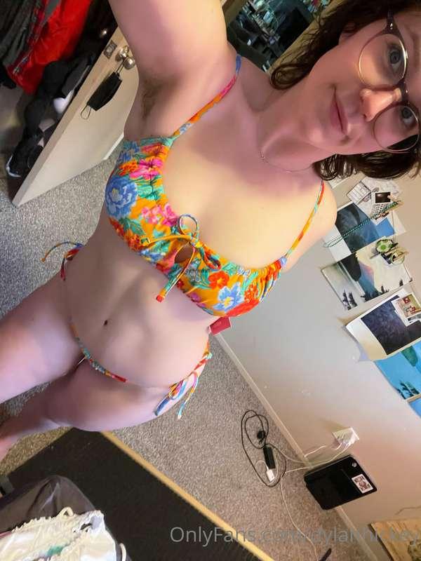This is the one of the first bikinis I’ve ever owned!!!!!!