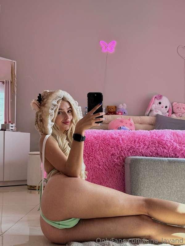 I absolutely love this cute cool hat, paired with the barbie..