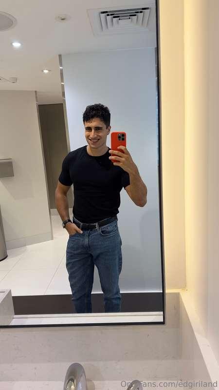 Como pasas este sabado mi rey?👀