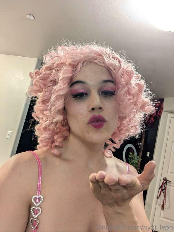 Pink bimbo slut Nyxi!!!