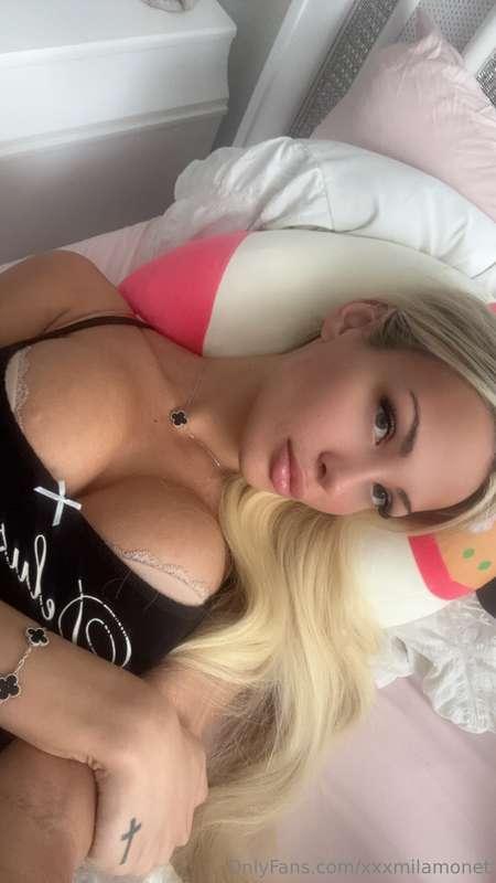 instant pillow for you😘