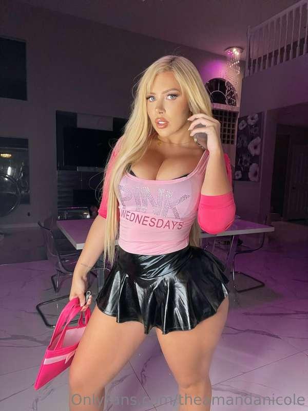 Who wants to be my Ken? 💋