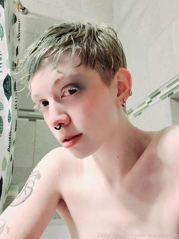 18 photos of me in my NEW tub 😍🤤🛀
I'm all wet and flirty, wh..