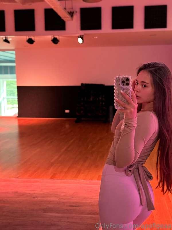 🧘🏻‍♀️🎀