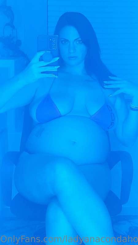 ladyanacondahoa image #0