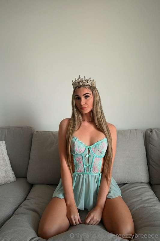 Your wet baby girl. Will you make me even wetter?💦