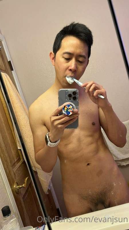 Brushing my teeth 🪥 and dripping 💦everywhere… who’s gonna cl..