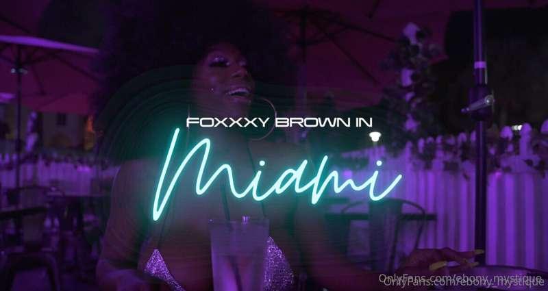 Is FOXXXY BROWN one of your favorite personas baby??😍 Swipe ..