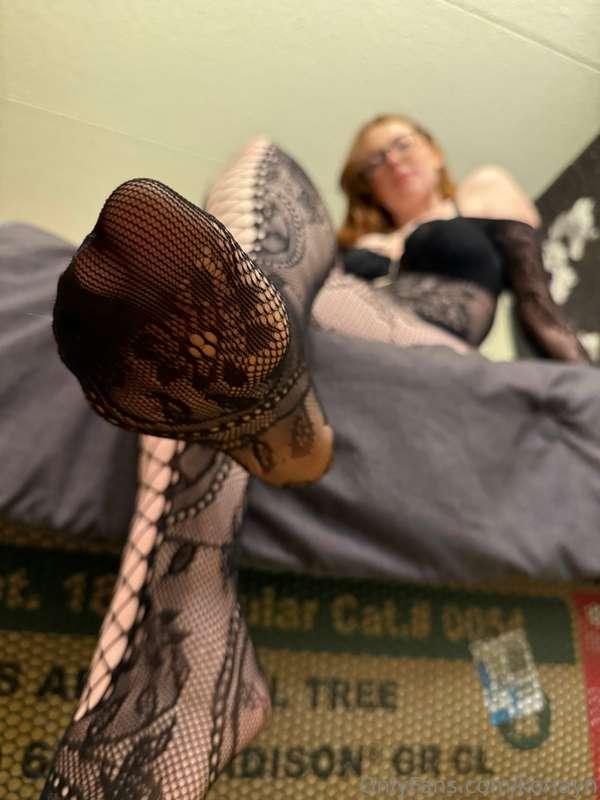 Kneel for me. 